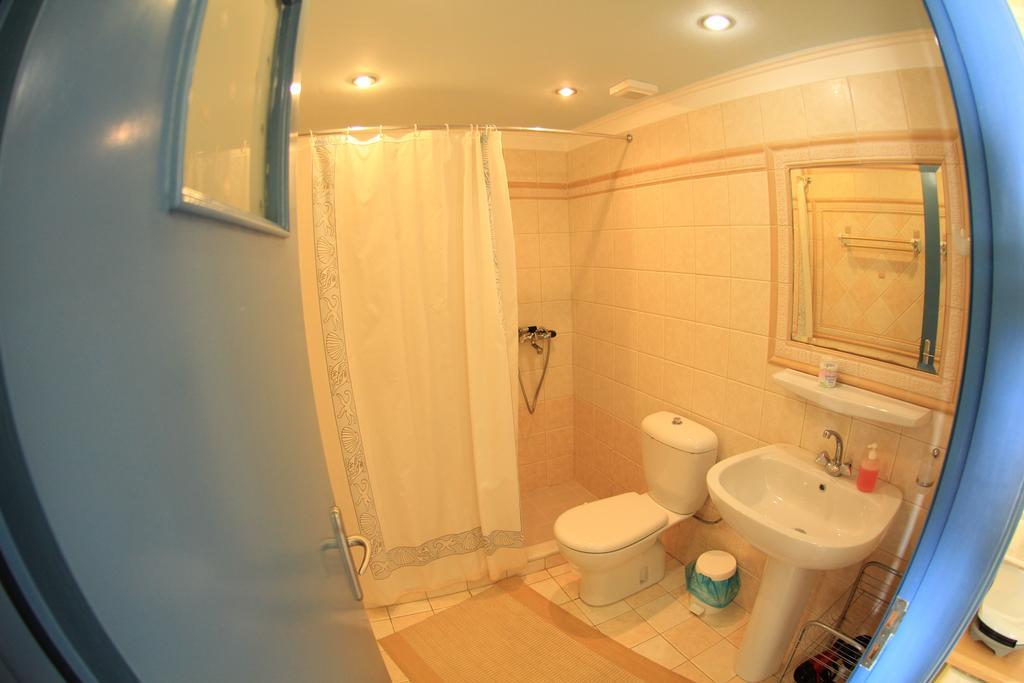 Iliobasilema Studios & Apartments Fiskárdo Rom bilde